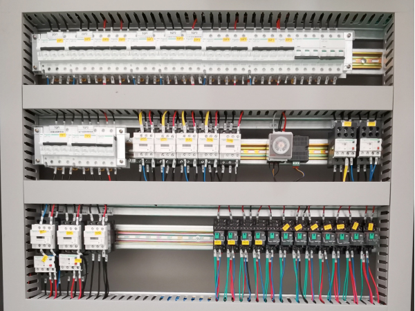 電控柜細(xì)節(jié)