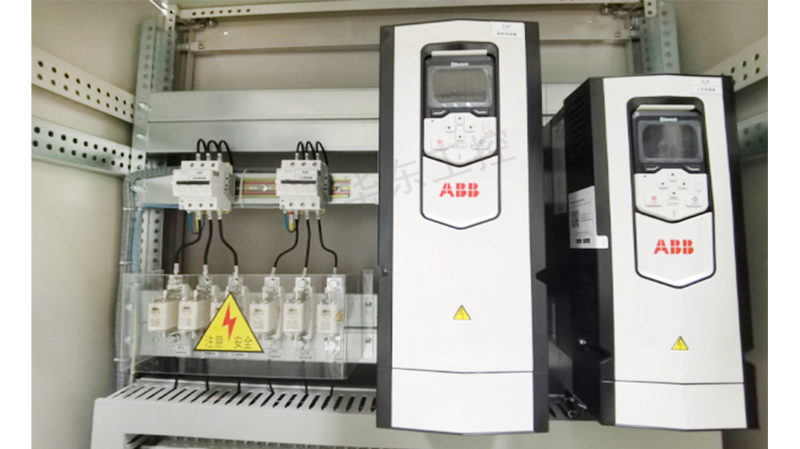 華東工控-變頻柜細(xì)節(jié)
