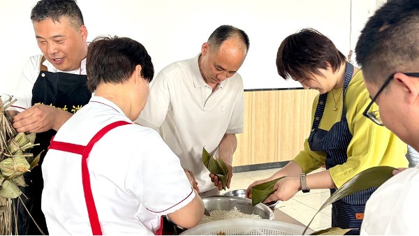 華東工控 | 巧手裹粽溫情傳遞，全員共享端午“家”味